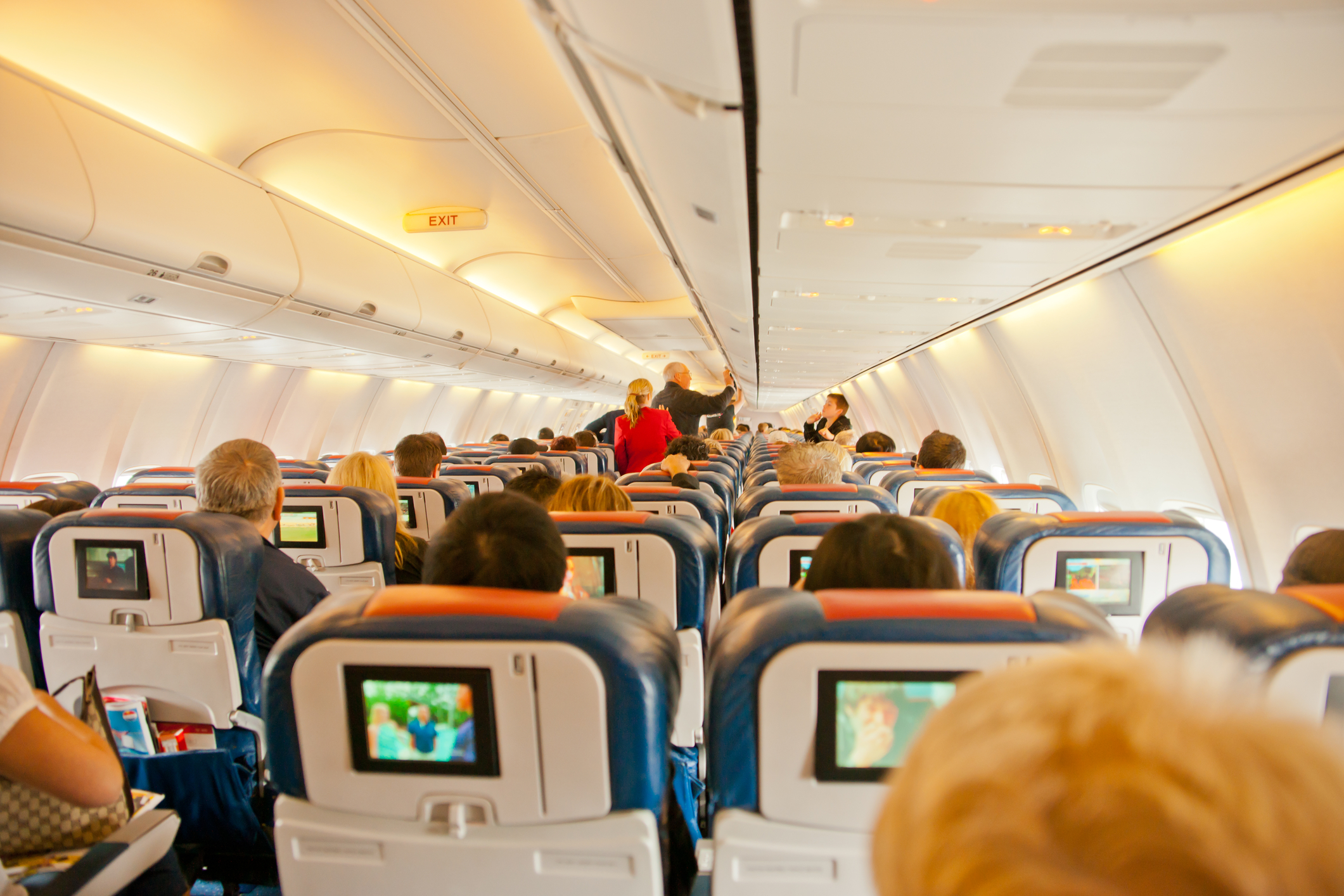 New York man pleads guilty to threatening flight attendants, forcing plane diversion to Virginia