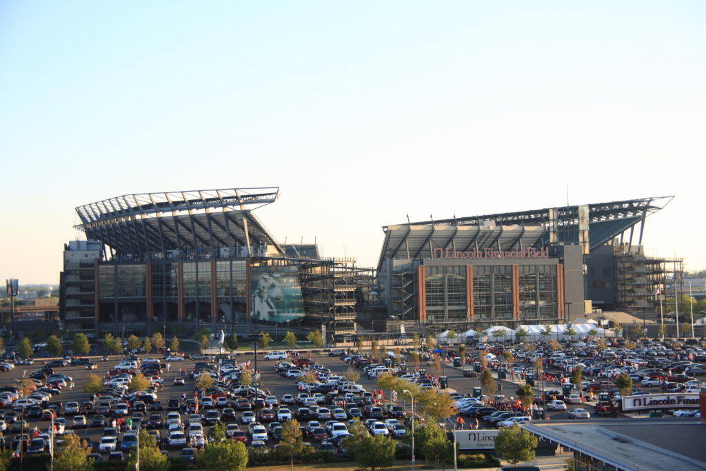 Young Eagles fans cited for underage drinking outside Lincoln Financial Field