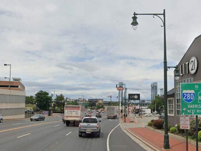 Nightclub security guard stabbed in newark as police manhunt continues for suspect - photo licensed by shore news network.