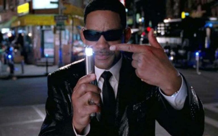 Fbi and dhs dimiss conspiracies: no threat or foreign link in new jersey drone sightings - photo licensed by shore news network.