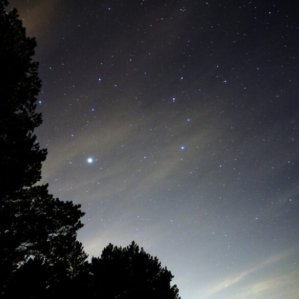 Not all bright lights over new jersey are drones, here's how you can rule out planes, planets, and satellites - photo licensed by shore news network.