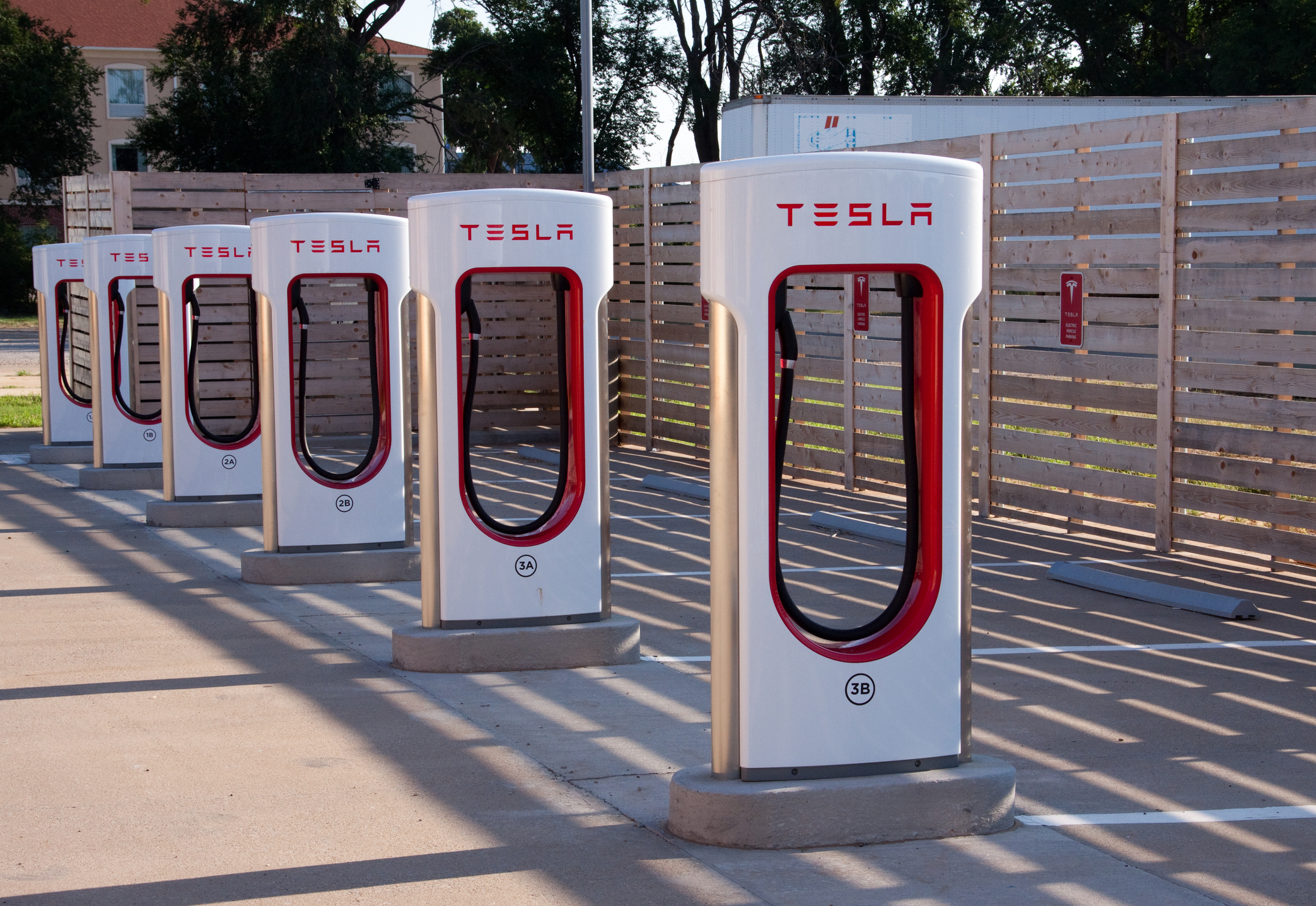 New Jersey's Gas Car Ban in Jeopardy as EV Sales Lag State Fails to Meet Required Benchmarks