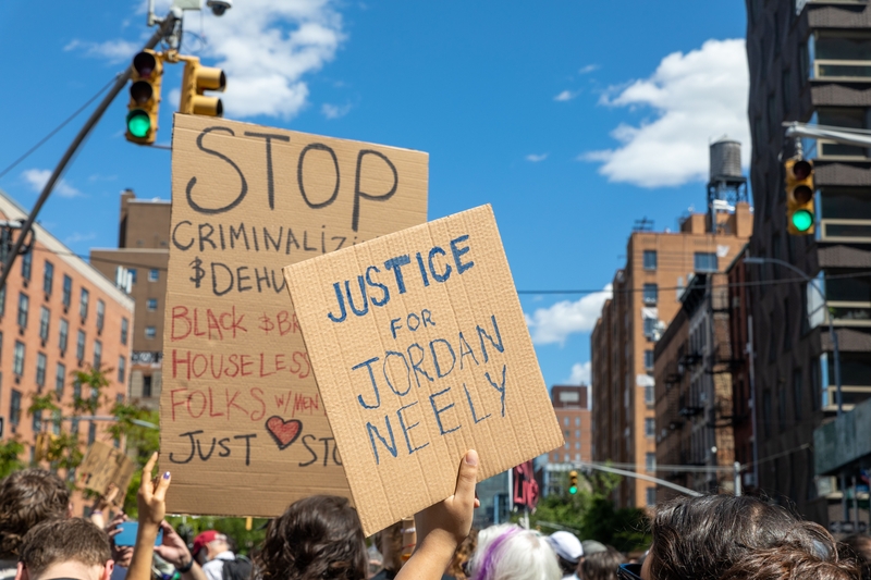 Video Shows Alleged Now Deceased Michael Jackson Impersonator Jordan Neely Assaulting Gay Man in NYC Hate Crime