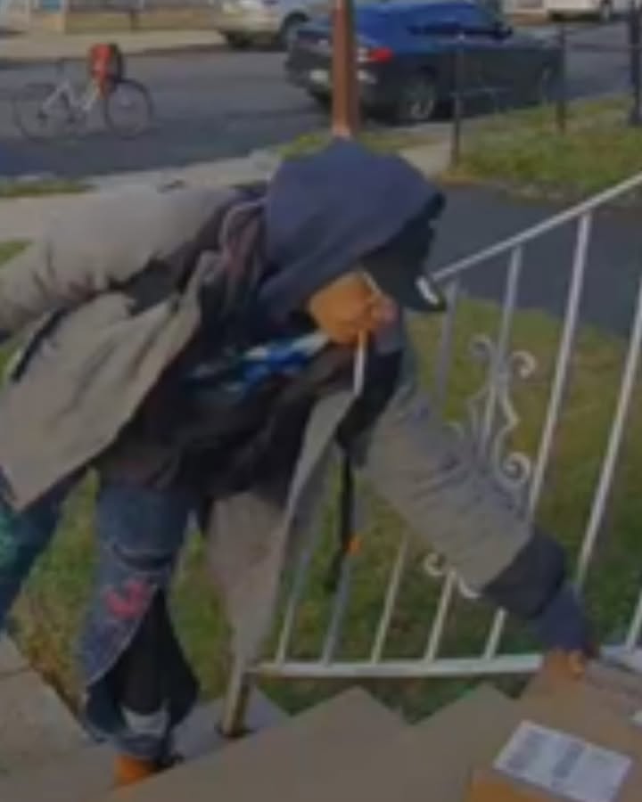 Newark police seek public’s help identifying package theft suspect
