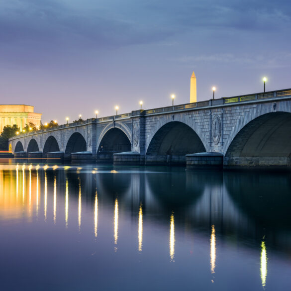 Watch: driver dies after car plunges off arlington memorial bridge into potomac river - photo licensed by shore news network.