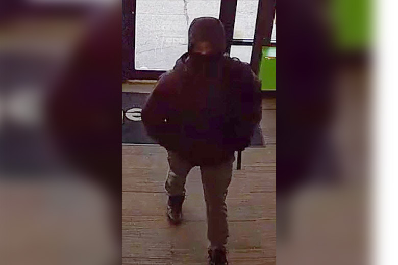 Philadelphia police seek suspect in armed robbery of cell phone store