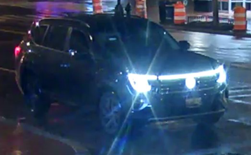 Bold break-in at DC business as suspect vanishes in getaway car