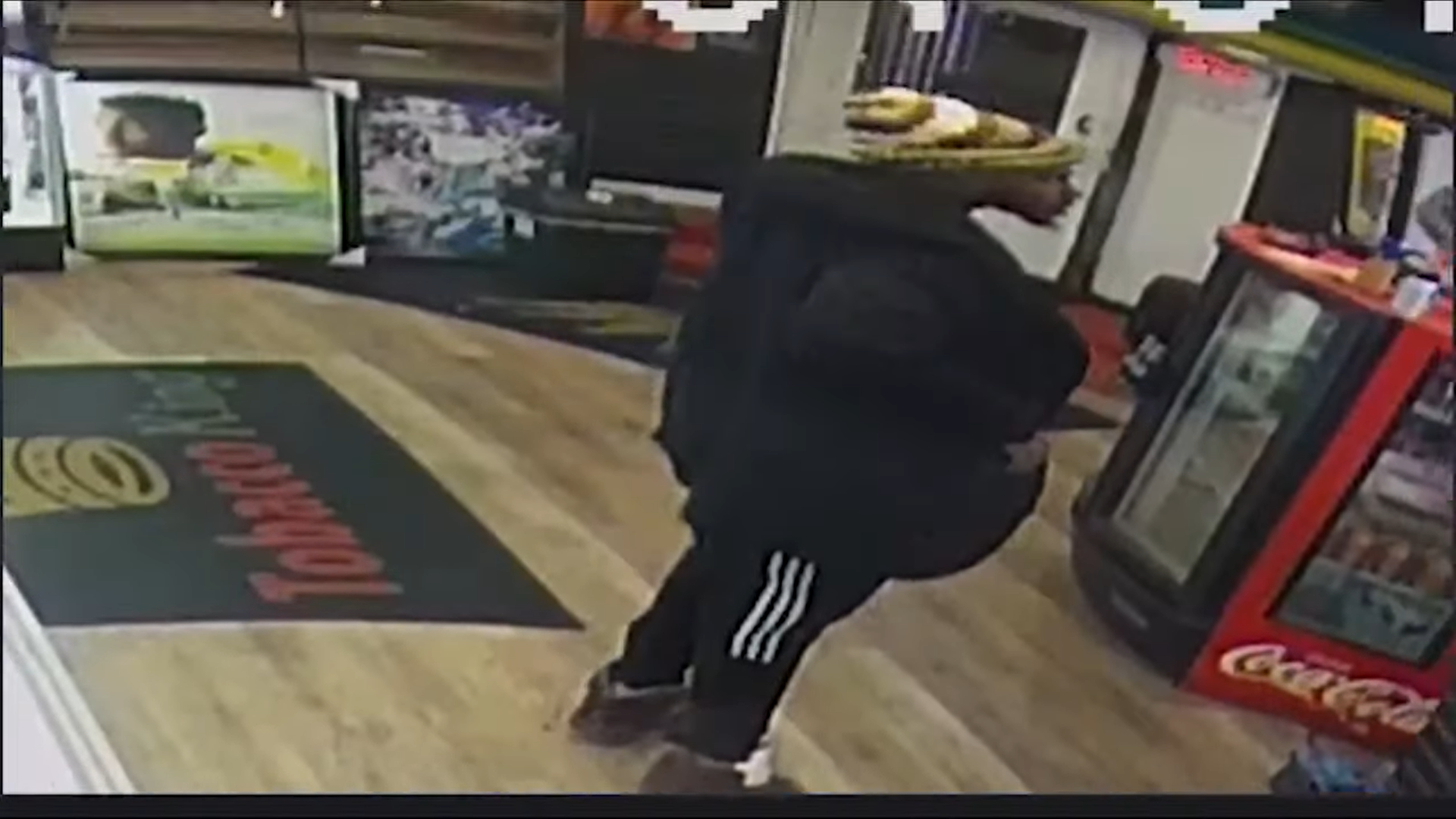 Gunman sought in armed robbery on Georgia Avenue