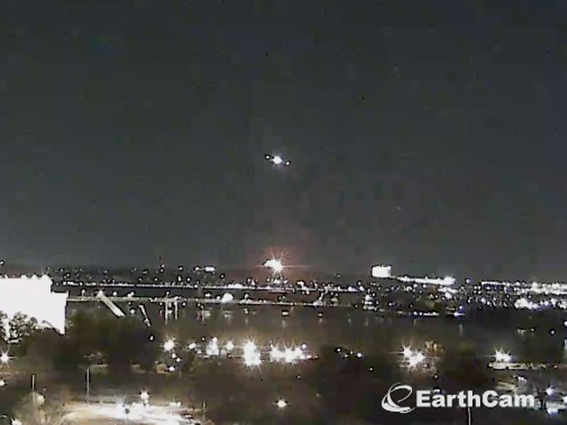 EarthCam's cameras recorded a midair collision between American Airlines Flight 5342 and a U.S. Army Black Hawk helicopter over the Potomac River near Ronald Reagan Washington National Airport.