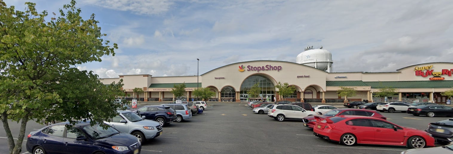 Fire damages Tri City Plaza in Toms River
