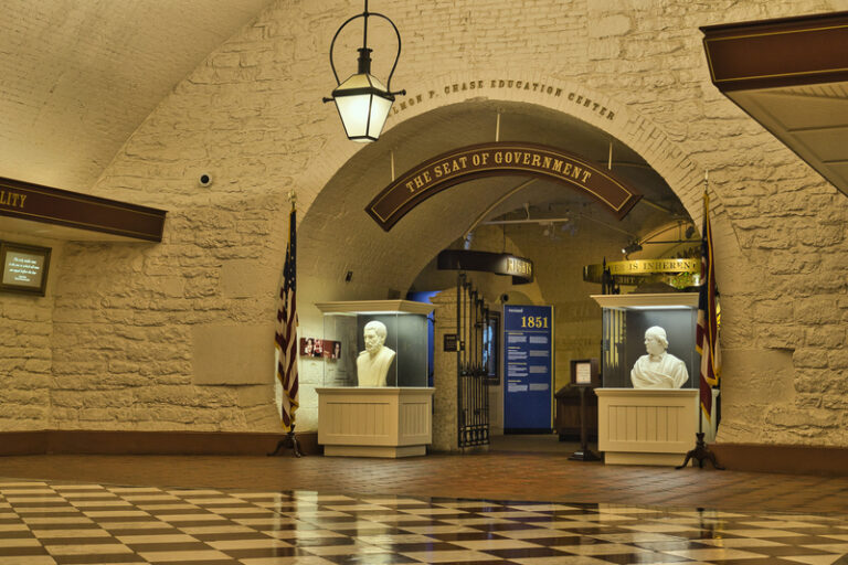 New jersey dems slip in thankgiving bill that would gut state corruption watchdog, double investigator salaries - photo licensed by shore news network.