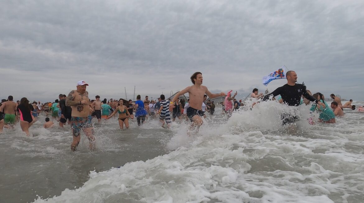 Thousands to brave icy waters for Seaside Heights Polar Bear Plunge