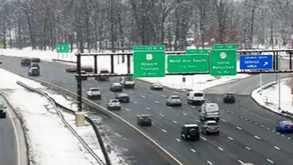 New Jersey Traffic Impacted by Overnight Snow and Sleet