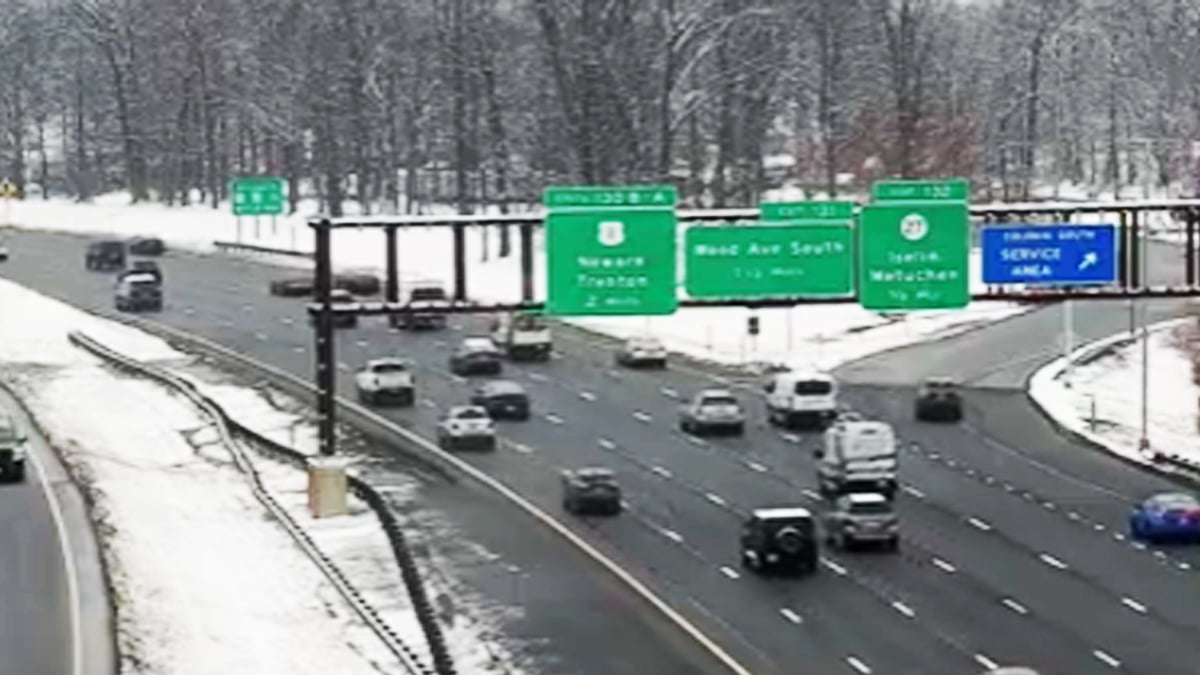 New Jersey Traffic Impacted by Overnight Snow and Sleet