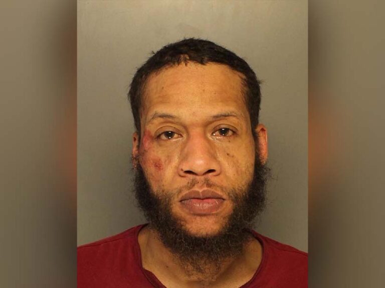 Perp shoots at philadelphia cop during pursuit - photo licensed by shore news network.