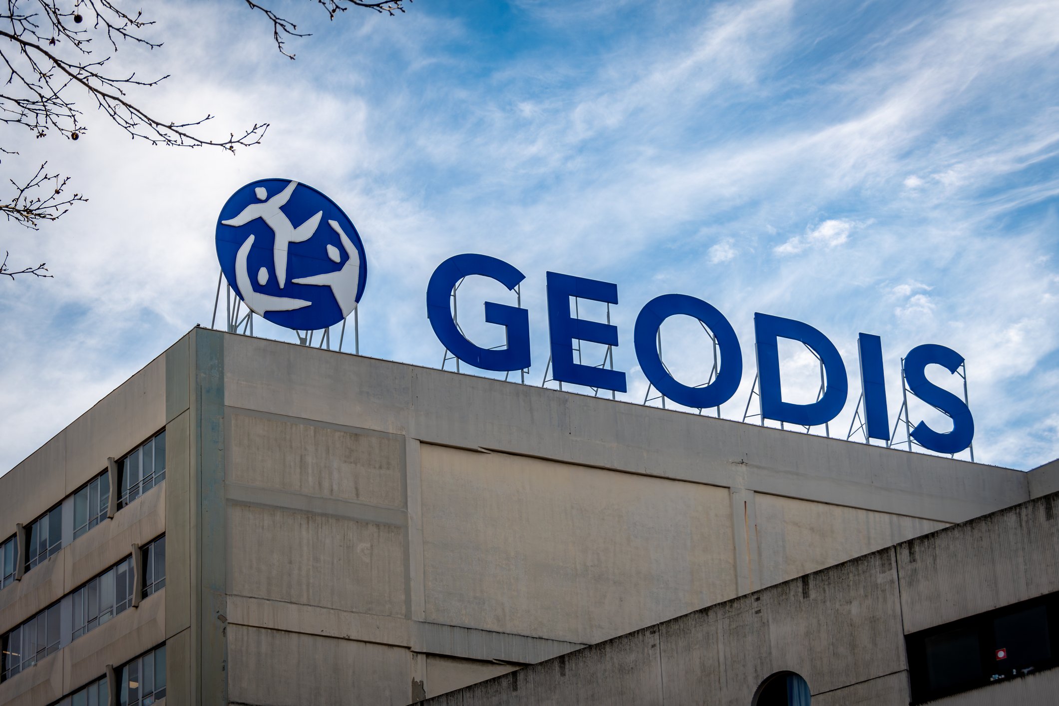 Federally Funded Shipping Company GEODIS to Lay Off Over 400 Employees in New Jersey