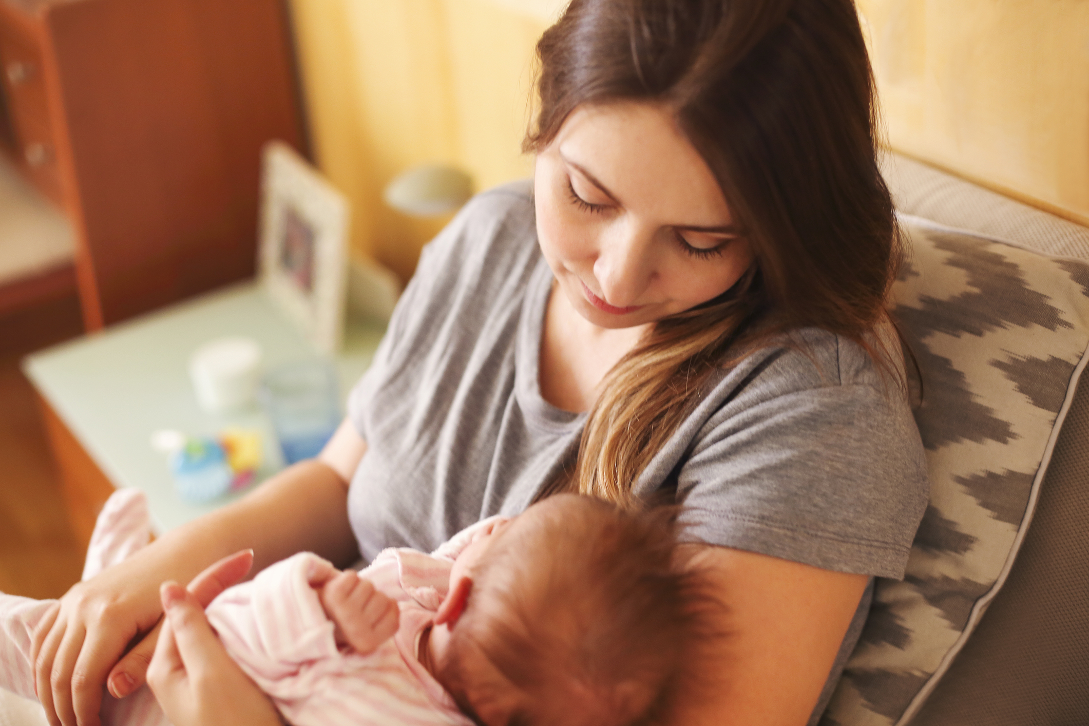 New Jersey bill exempts nursing mothers from jury service for first year after childbirth