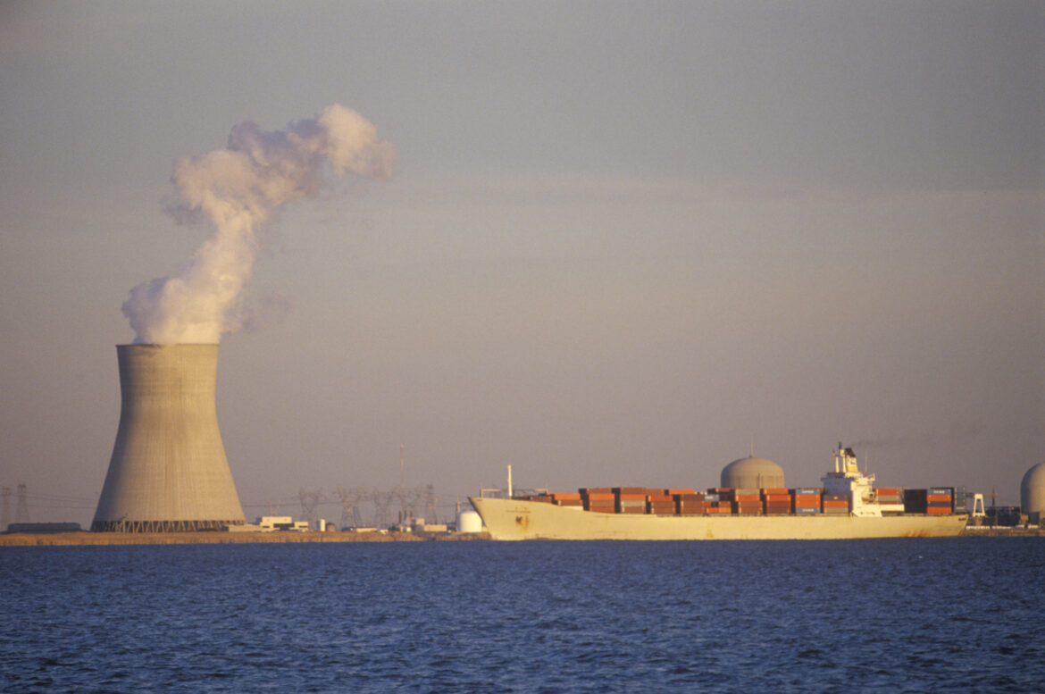 Salem Nuclear Power Plant at Delaware Bay, NJ