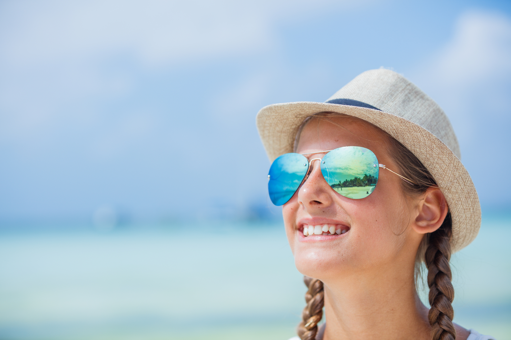 NJ lawmakers advance bill letting students wear sunscreen and shades at school