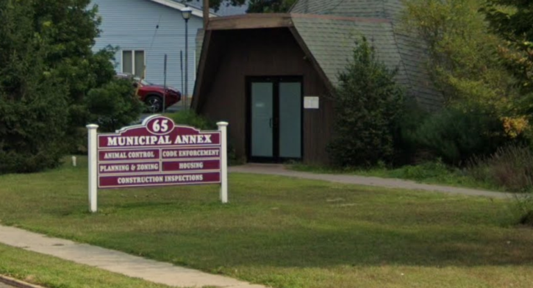 Jackson mayor suspends code enforcement officer after online threat against councilwoman - photo licensed by shore news network.