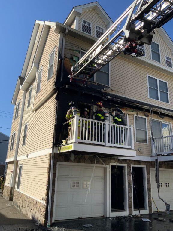 Stamford firefighters quickly extinguish West Side townhouse fire