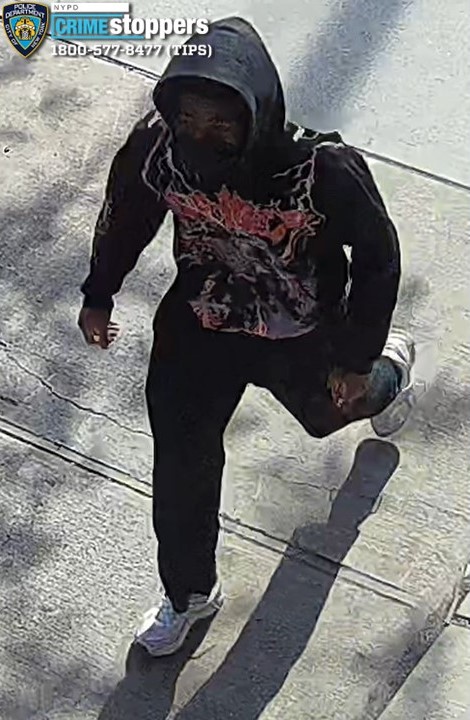 Teen robbed in broad daylight in the Bronx