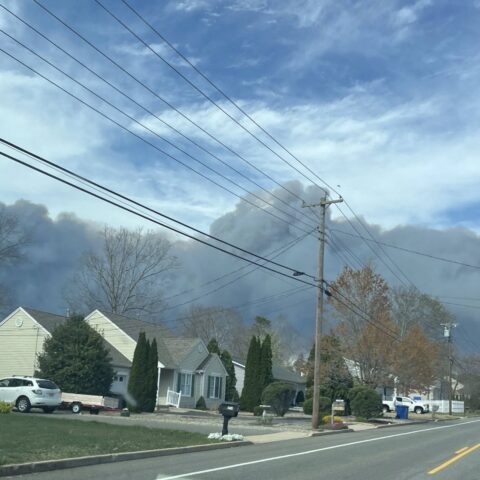 Garden state parkway closed until midnight due to forest fire - photo licensed by shore news network.