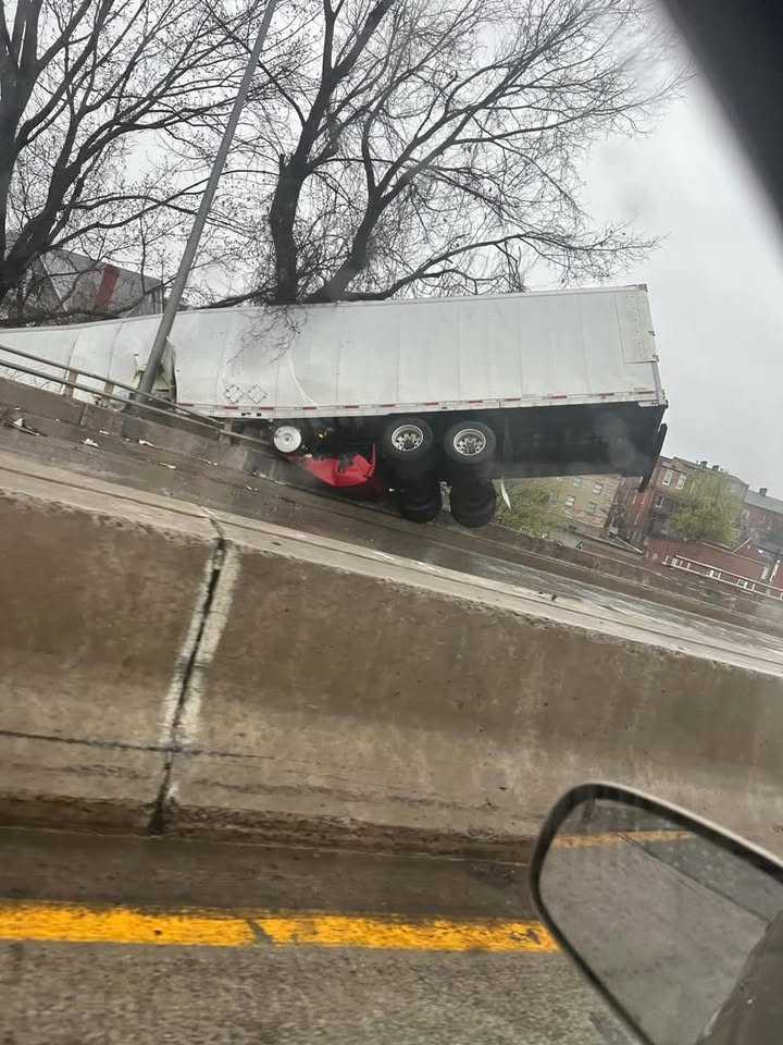 Multi-vehicle collision shuts down westbound lanes on I-68