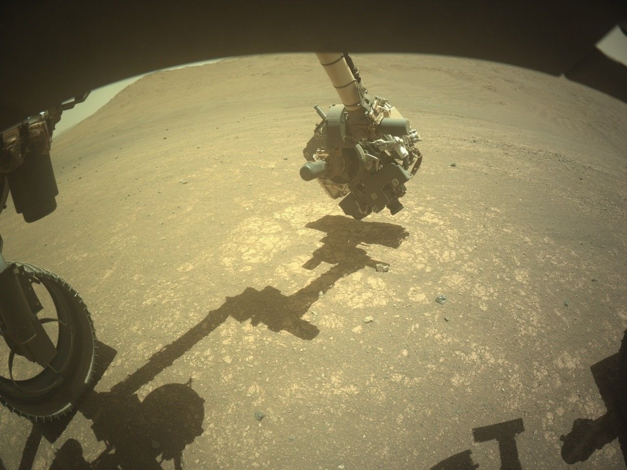 Mars rover continues searching for clues years ahead of planned unmanned mission