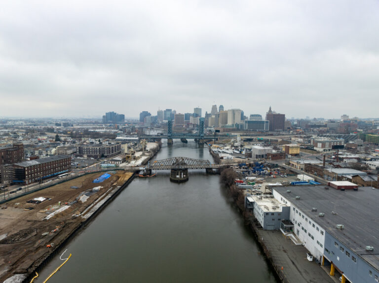 Man kayaks through new jersey's most disgusting and polluted waterway, the passaic river - photo licensed by shore news network.