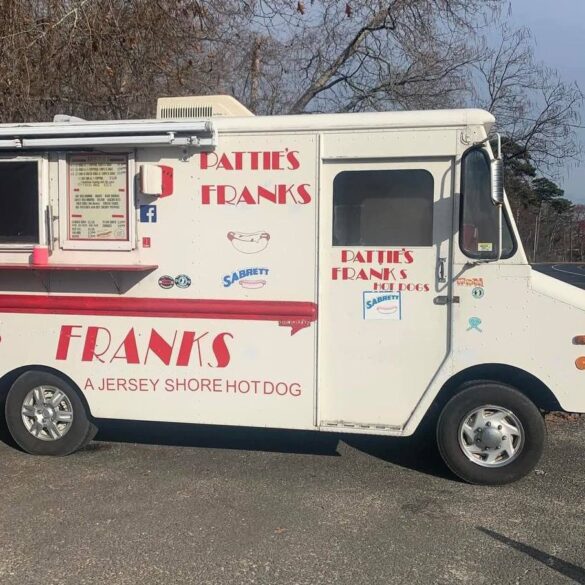 This brick hot dog truck as the best dwd's in the area - photo licensed by shore news network.