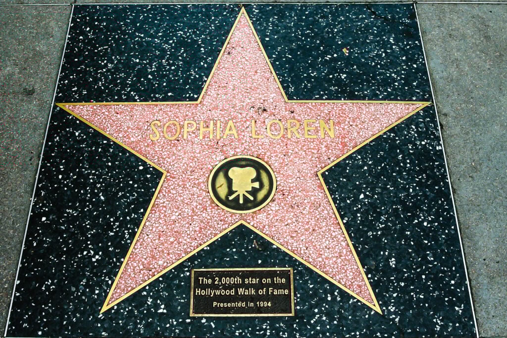 New Jersey Pizzeria Ordered to Remove Famous Star's Named Pizza Pie from Menu