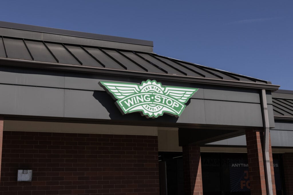 Hot wings, hot temper: D.C. man assaults deputy after spicy outburst at Wingstop, police say Hot wings, hot temper: D.C. man assaults deputy after spicy outburst at Wingstop, police say