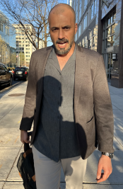DC cops seek suspect in assault caught on cam