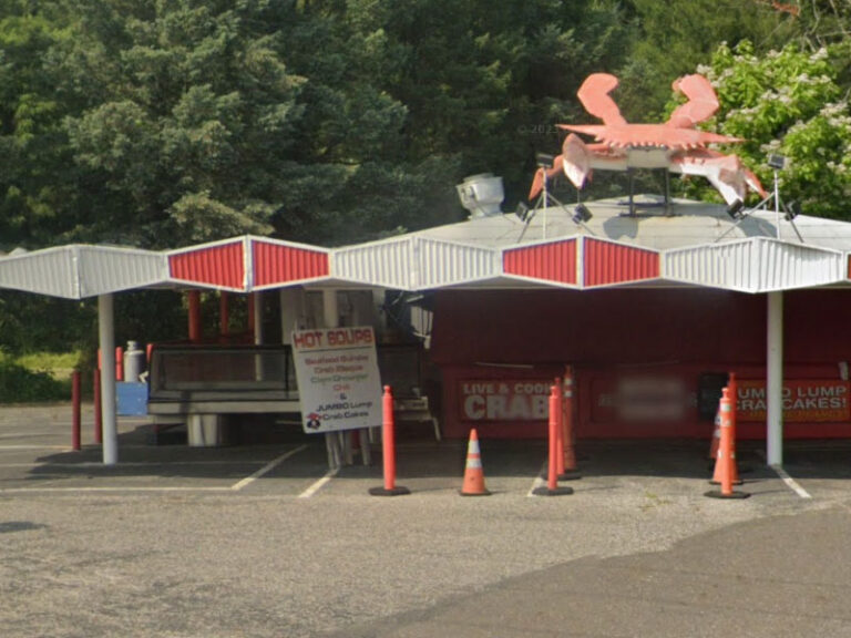 Busted at big daddy’s: trio caught red-handed in seafood spot burglary attempt - photo licensed by shore news network.