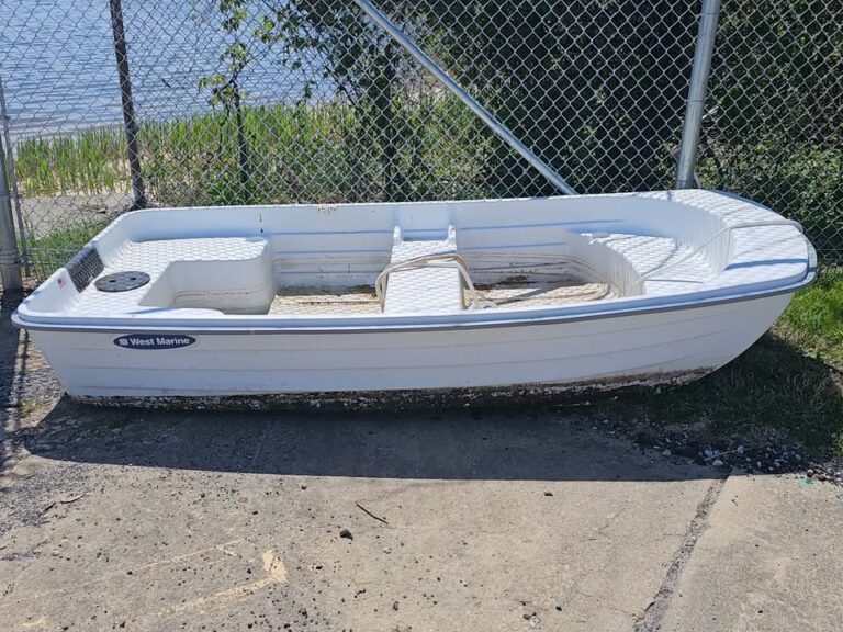 Mystery dinghy found adrift on middle river shore, maryland police seek owner - photo licensed by shore news network.