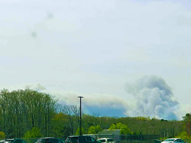 Massive new jersey wildfire grows to 11,500 acres, thousands evacuated - photo licensed by shore news network.