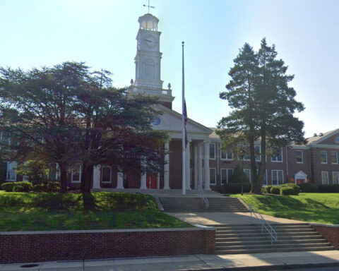 Fort Lee High School - Google Maps.