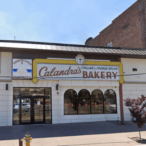 Famous newark bakery calandra's owner forks over a bunch of dough to trump-loving gubernatorial candidate - photo licensed by shore news network.