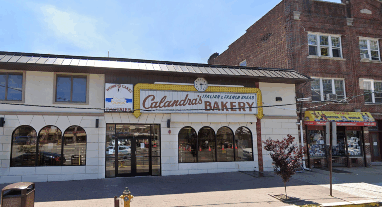Famous newark bakery calandra's owner forks over a bunch of dough to trump-loving gubernatorial candidate - photo licensed by shore news network.