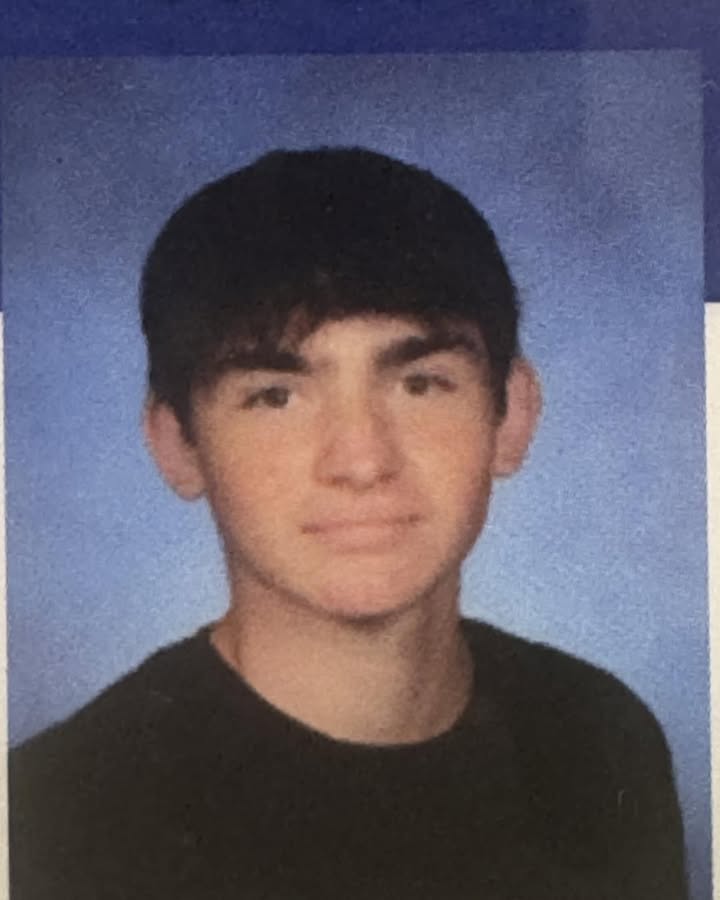 Teen vanishes from Pine Lake Park