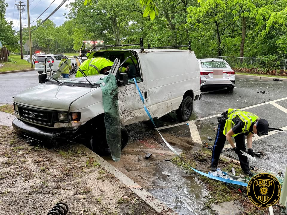 South Jersey crash ends with minor injuries South Jersey crash ends with minor injuries