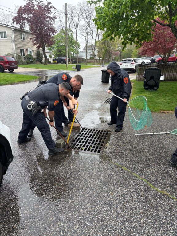 Suffolk County cops caught ducking around on Ducky Lane Suffolk County cops caught ducking around on Ducky Lane