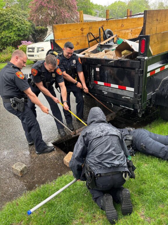 Suffolk County cops caught ducking around on Ducky Lane Suffolk County cops caught ducking around on Ducky Lane
