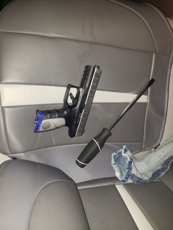Fleeing teens crash stolen car during police chase