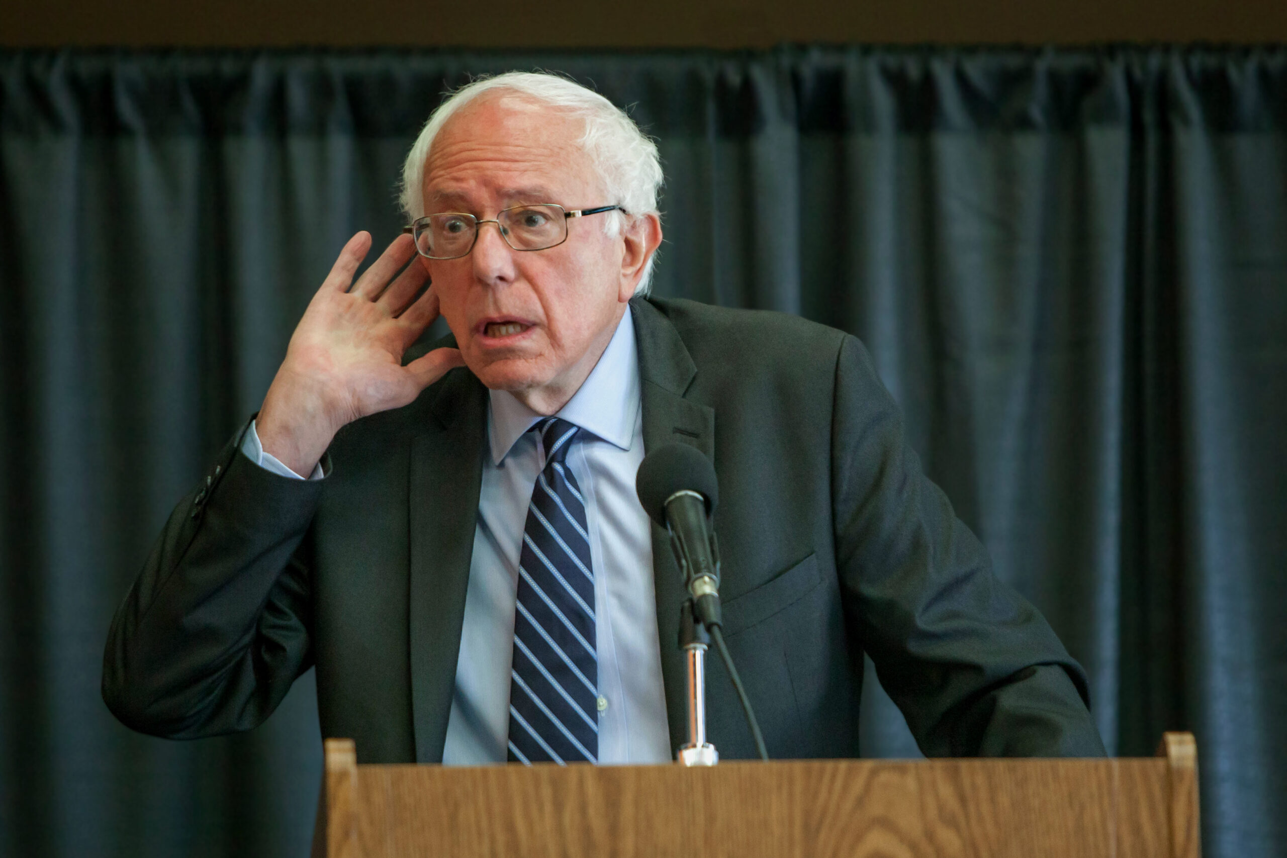 70 arrested after protesters block roadway at Bernie Sanders Philadelphia rally