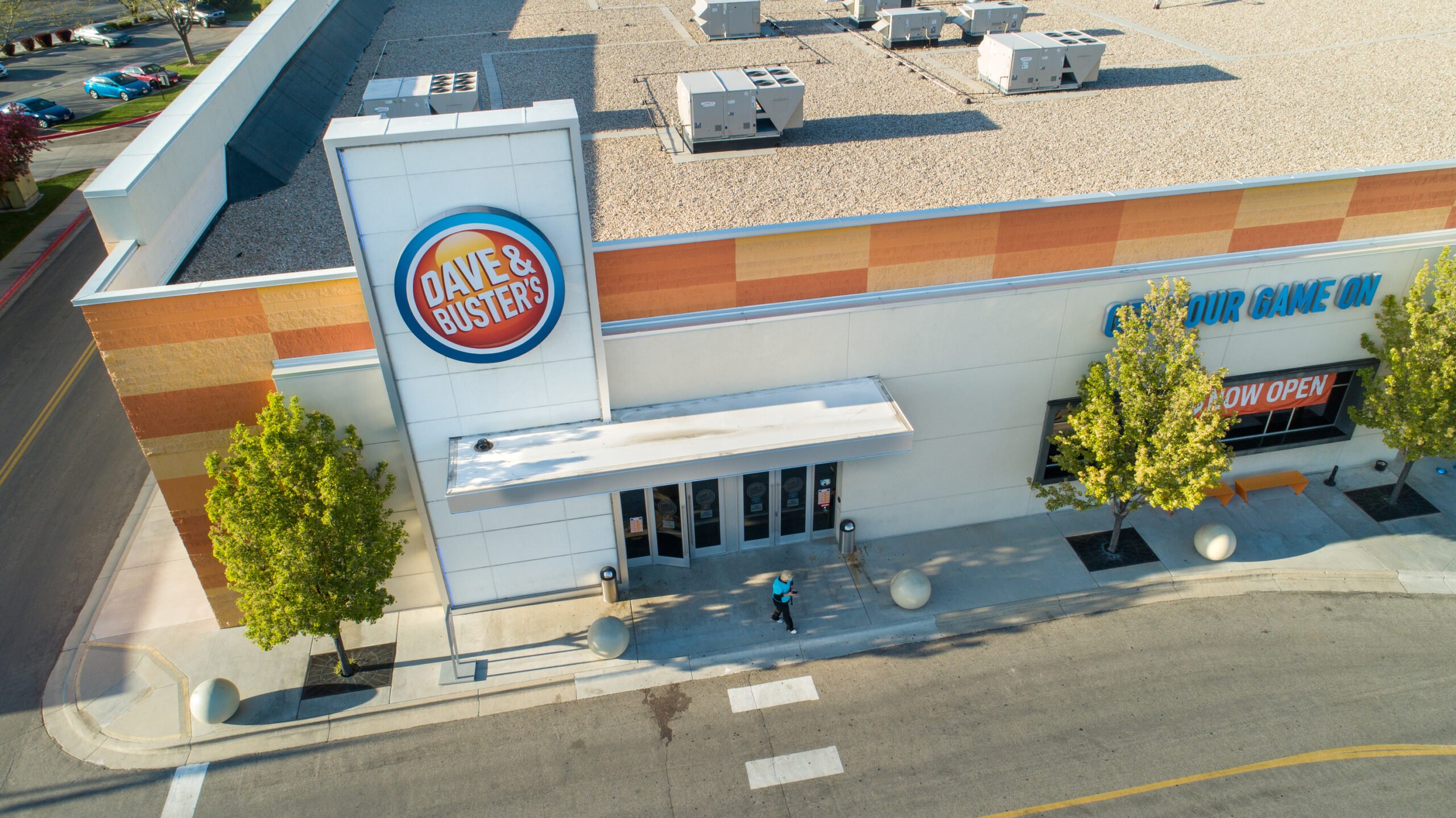 Dave and Buster's Opening at the Freehold Mall in 10 days