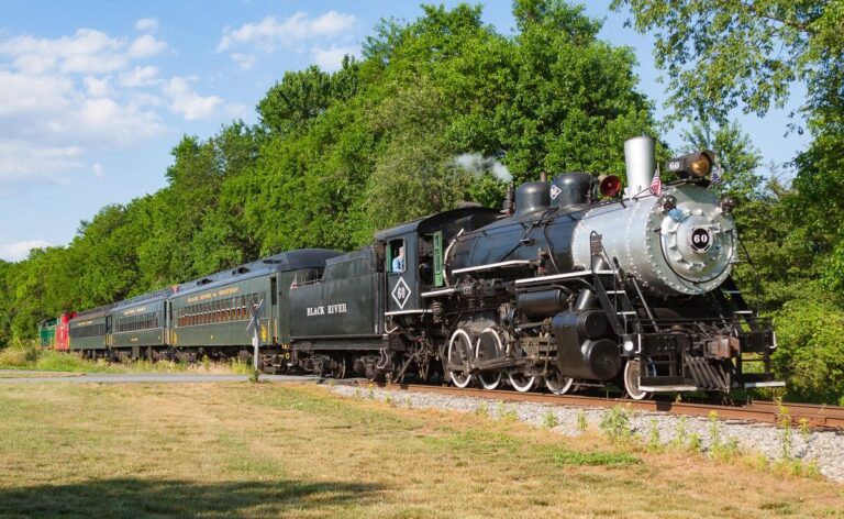 Hunterdon wine express returns for scenic rail and vineyard experience through september - photo licensed by shore news network.