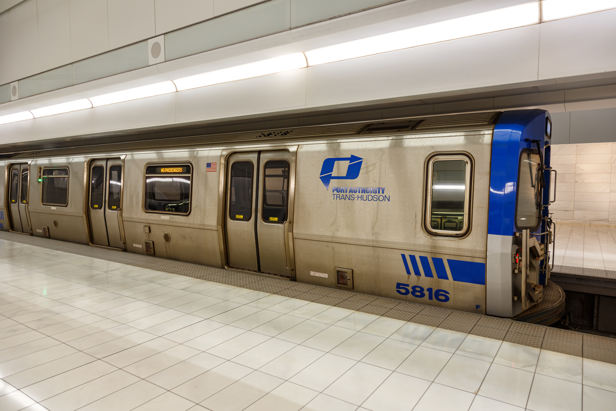 PATH Train between New Jersey and New York City