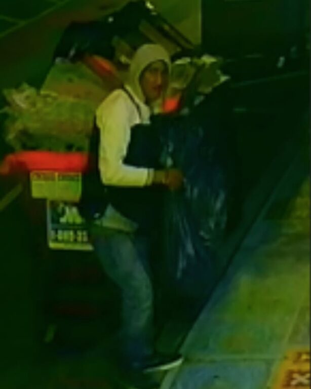 Smoke thief swipes $2K in cigs from Newark deli